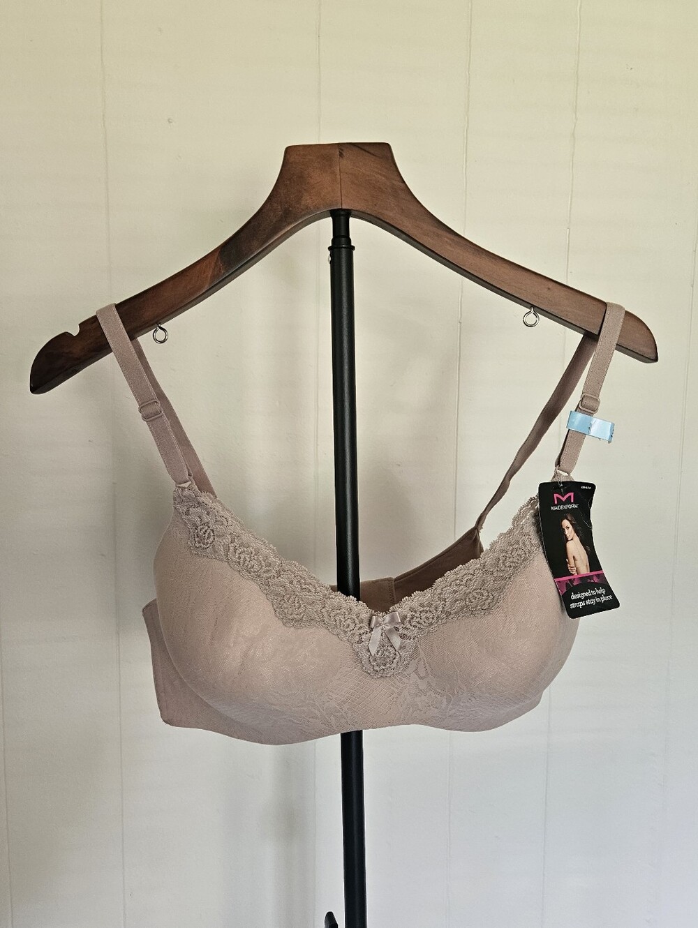 NWT Maidenform Lace-Trim Light Taupe Pink Bra Size 38C